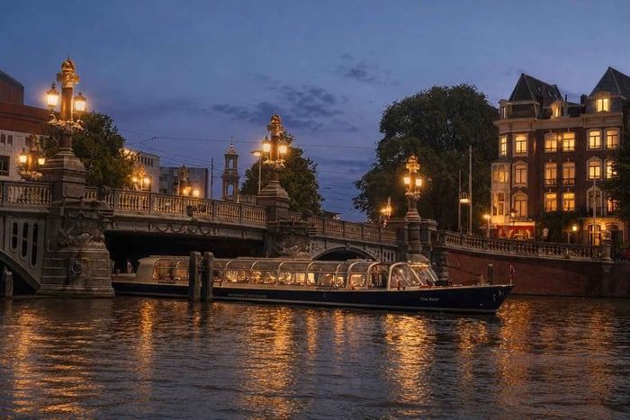 Amsterdam Sunset Canal Cruise& A'DAM Tower Skybar Experience