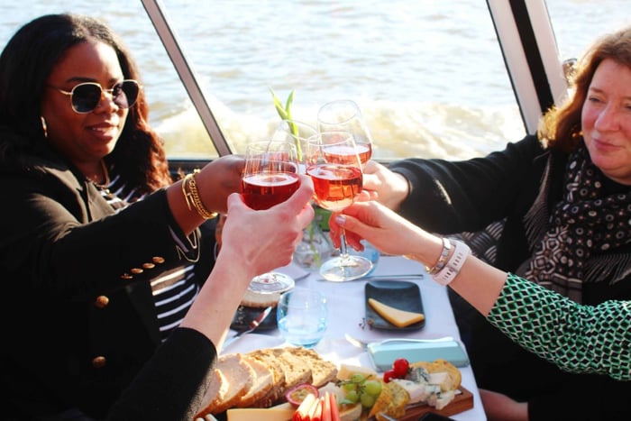 Amsterdam: Kveldscruise med vin og ost