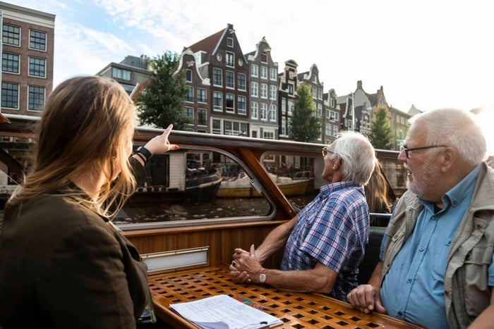 Anne Frank-wandeltour en grachtenrondvaart