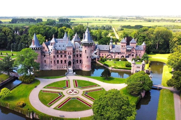 Castle De Haar & Utrecht old town Private Tour