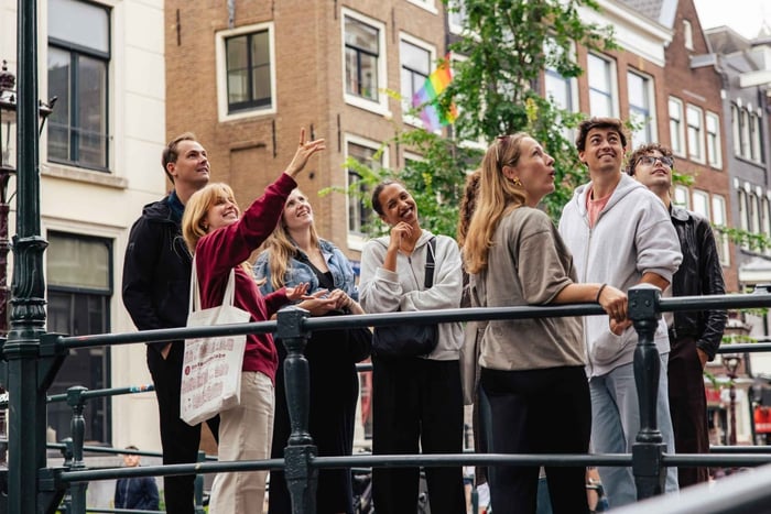 Amsterdã: destaques culturais e passeio pelos canais da UNESCO em alemão