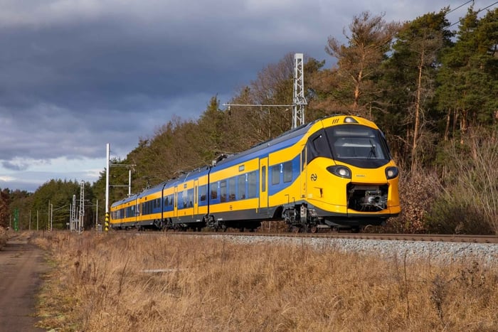 Eindhoven Airport: Train + bus to/from Amsterdam Central