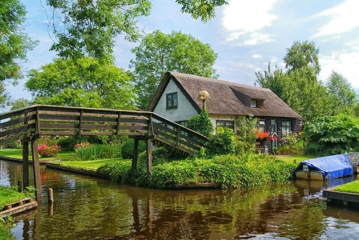Amsterdamista: Giethoornin kiertoajelu ja kanavaristeily