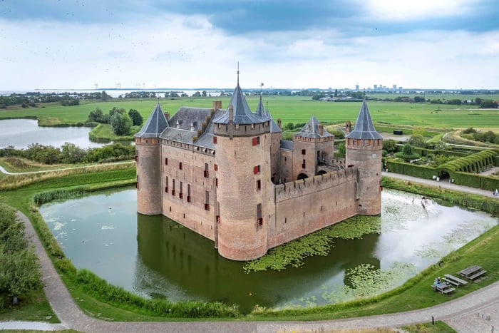 Ámsterdam: excursión exclusiva en barco al castillo Muiderslot