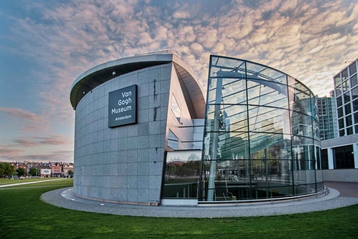 Van Gogh Museum Guided Tour in Italian with Entry