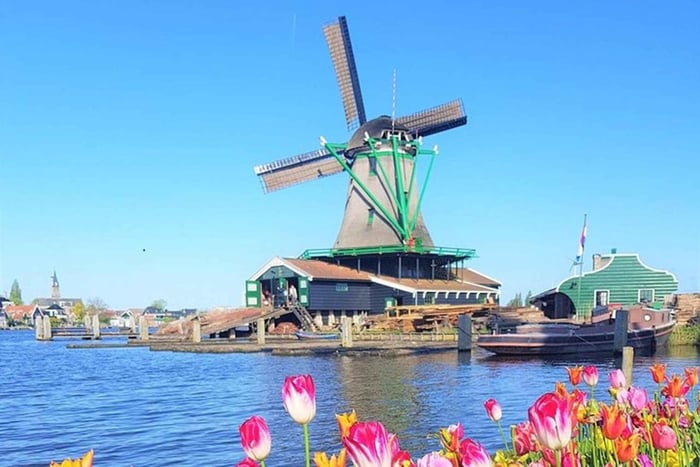 Zaanse Schans & Volendam privat tur: Vindmøller og ost