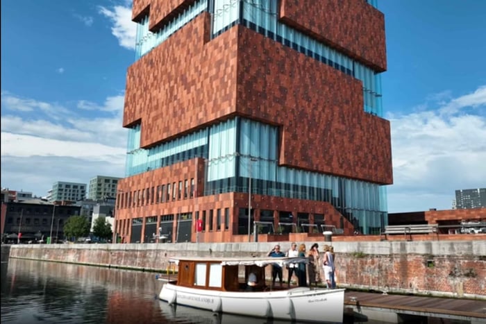 Antwerpia: prywatna wycieczka łodzią po starym porcie ze śniadaniem Napoje i przekąski
