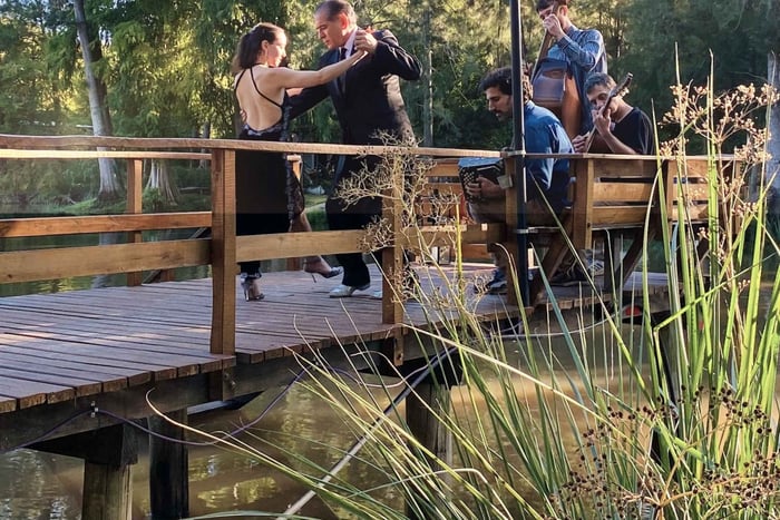 Buenos Aires: Half Day Río, Asado Argentino, Tango y Vino en una Isla