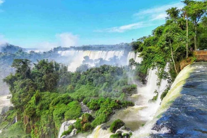 Buenos Aires: Privétour naar de watervallen van Iguazu met vluchten