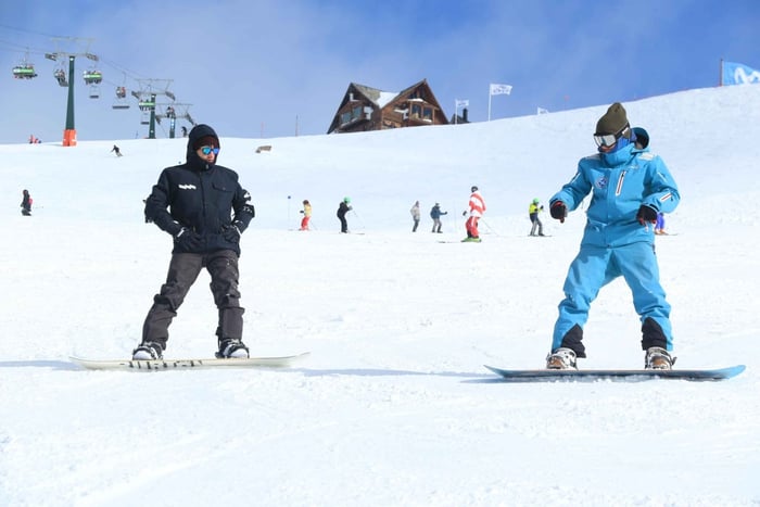Cerro Catedral: 2-Hour Group Snowboarding Lesson with Pass