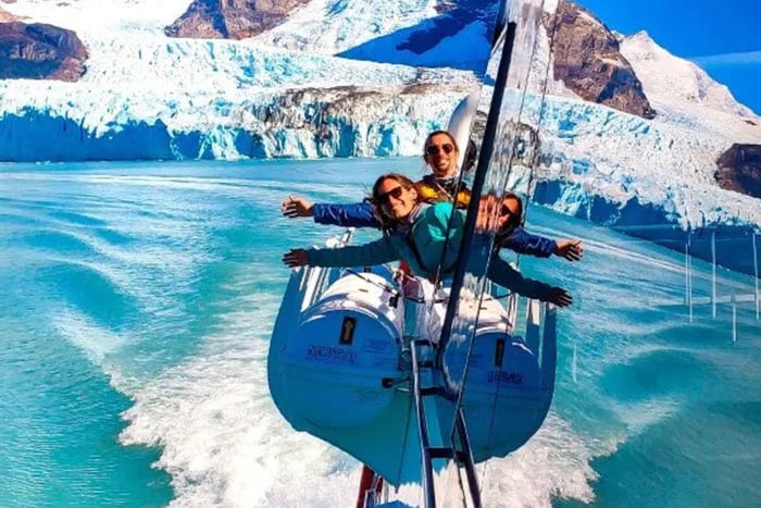 El Calafate: Viedma Glacier Cruise + El Chaltén