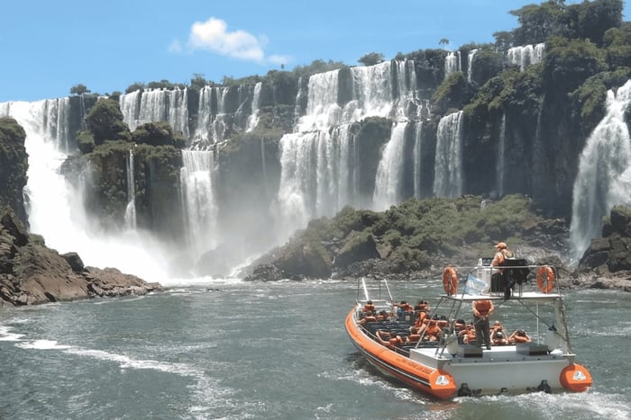 From Puerto Iguazu: Argentinian Iguazu Falls with Boat Ride