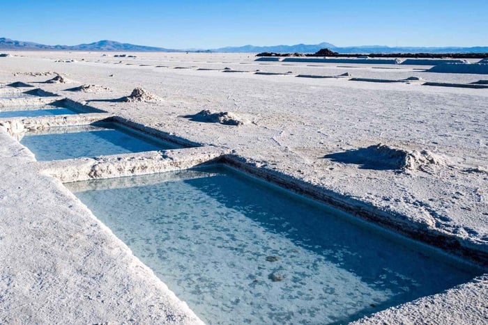 From Salta: Full-Day Trip to Salinas Grandes and Purmamarca