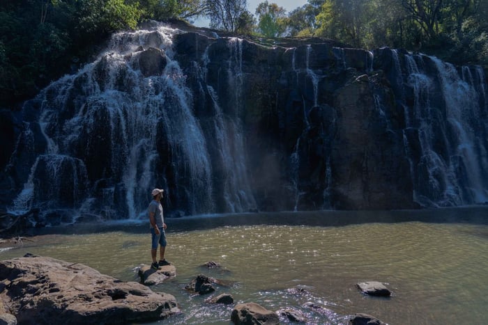 Iguazú: boottocht naar de Yasy-waterval met snacks