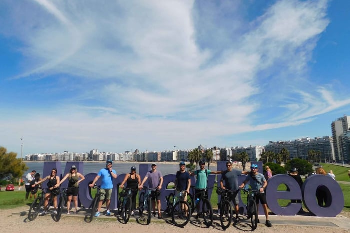 Montevideo: Bike tour for Cruise Passenger