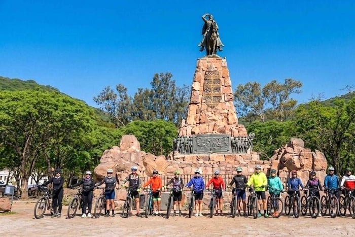 Salta: Guided City Bike Tour with Local Guide