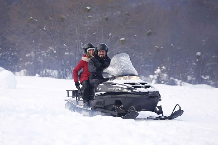 Ushuaia: Panorama Blanco Adventure with Snowmobiles and Lots of Fun