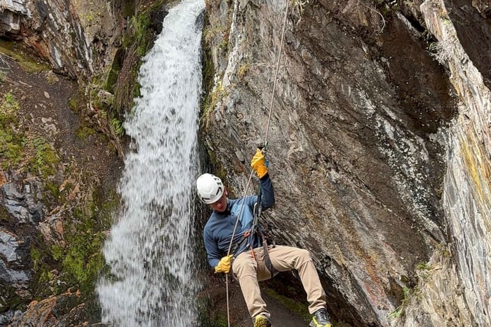Ushuaia: Rappelling and Mini-Trekking Adventure, Transportation Included