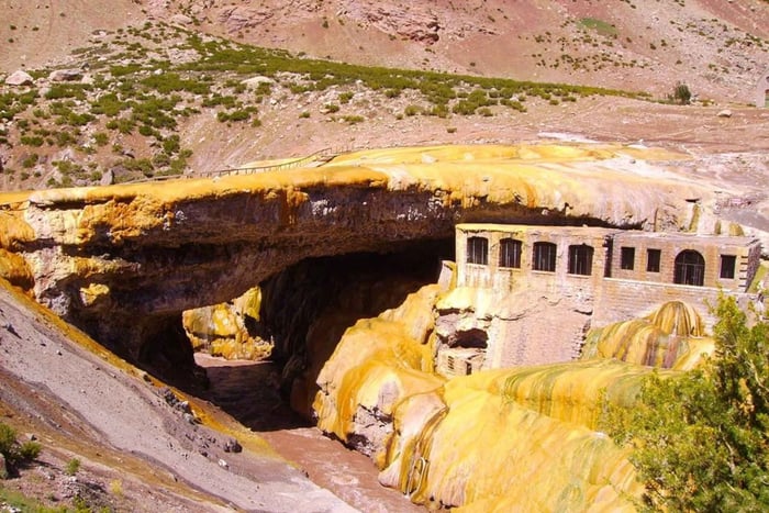Mendoza: Tagestour Uspallata, Aconcagua und Puente del Inca