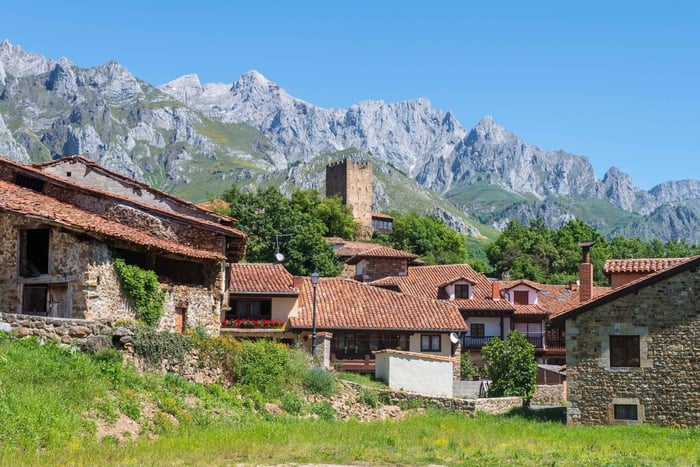 Picos de Europa: Potes, Mogrovejo, San Vicente de la Barquera fom Santander