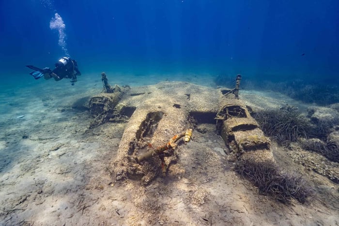 Airplane Wreck Diving near Athens for new & certified divers