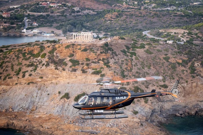 Athènes : tour en hélicoptère de 30 minutes (Bell 206 - jusqu'à 4 personnes)