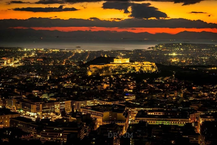Athens by Night: Illuminated Acropolis Walking Tour
