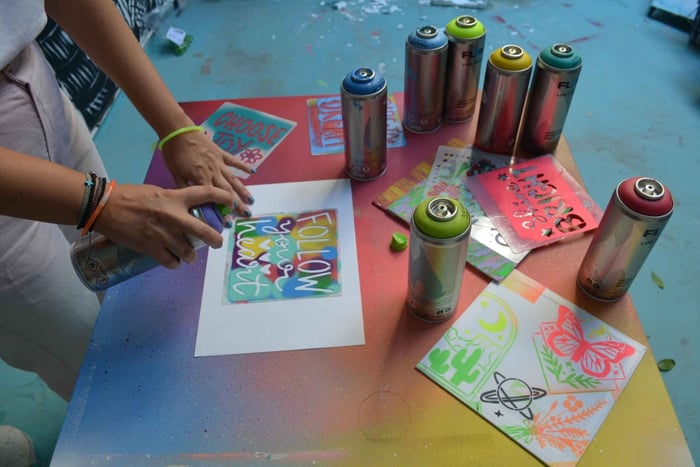 Atene: Laboratorio di graffiti ed esperienza di pittura con le borse