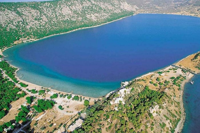 Athènes : Excursion d'une journée à l'ancienne Corinthe, au temple d'Héra et au lac bleu
