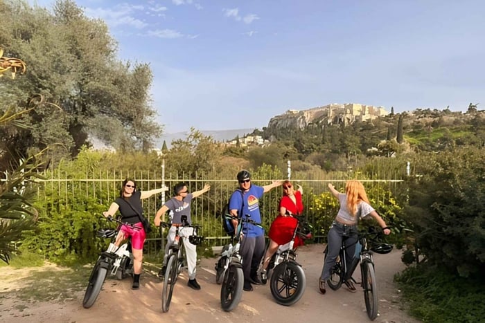 Passeio de bicicleta elétrica pelo centro histórico de Atenas