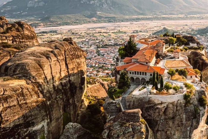 Fra Athen: 2-dages Meteora-tur med transport og hotel