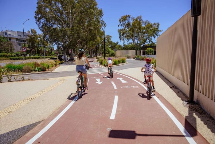 Atenas: Aluguel de Bicicleta no Litoral por 1 Dia com Entrega e Retorno