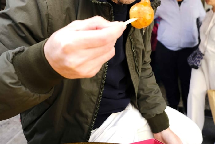 Athen: Geführte Foodtour mit Verkostungen & Getränken (5+ Stopps)