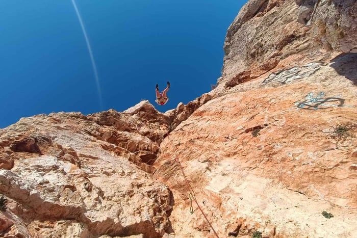Athènes : expérience guidée d'escalade à Tourkovounia