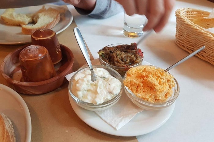Atenas: prueba la cocina griega tradicional con un anfitrión local