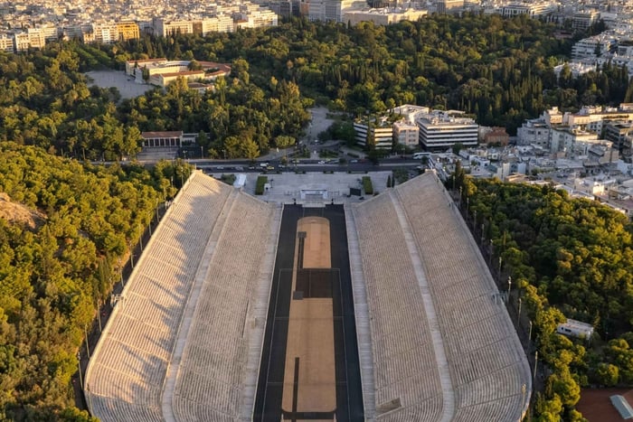 Tour in Athens through the Ages
