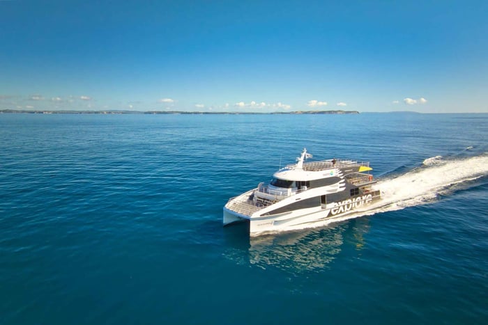Auckland: Coromandel Peninsula Ferry and Bus Transfer