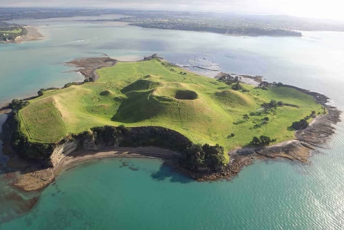 From Auckland: Browns Island Motukorea Sea Kayak Tour