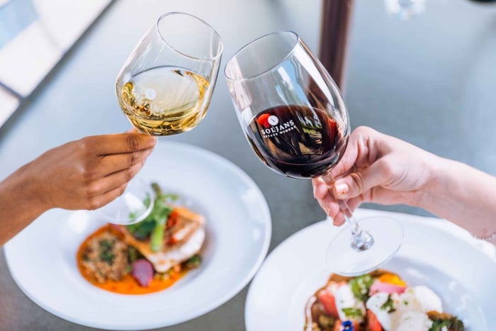 Luxury Wine Country Tour with Lunch & Tastings