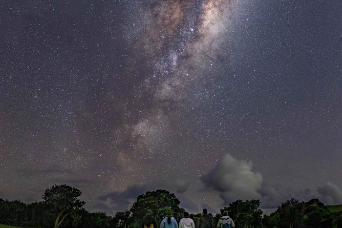 tour de observación de astros, lluvias de meteoros y eventos cósmicos