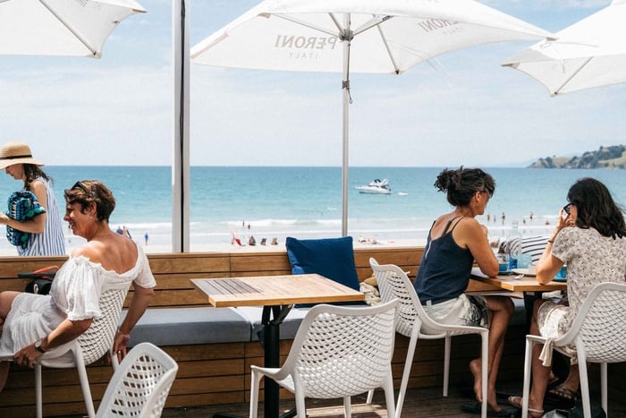 Waiheke Island: Wine Tour & Lunch at Award Winning Venue