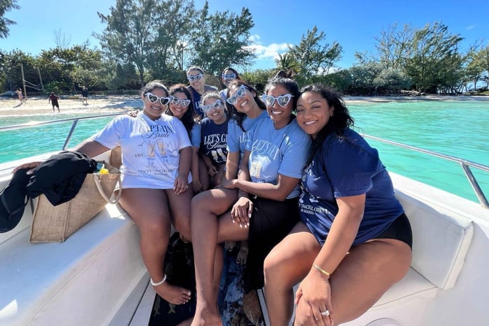 Excursão Nassau Booze and Cruise Harbour