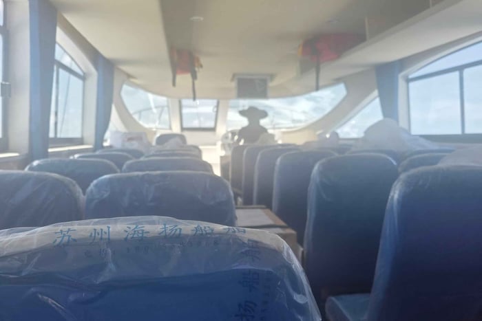 Nassau : croisière guidée dans un port, boissons et rencontre avec des tortues
