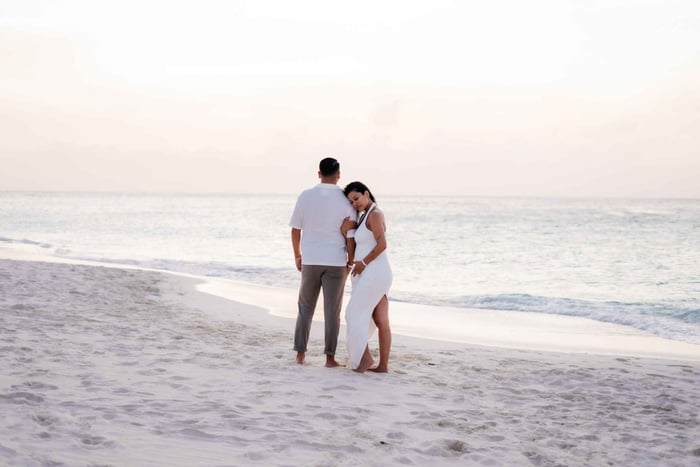 Private Vacation Photoshoot with Photographer in Nassau