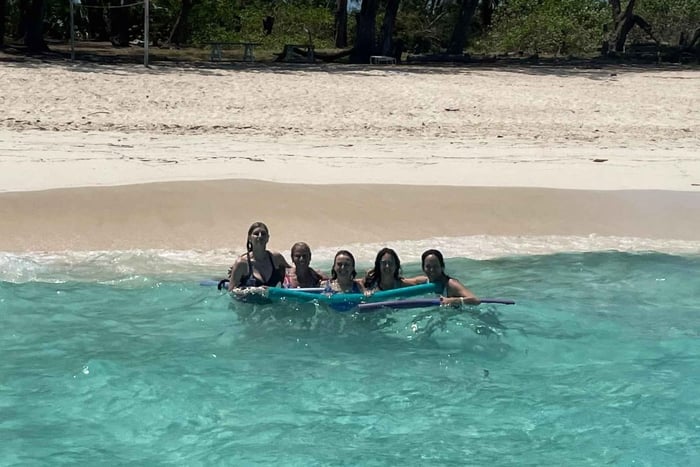 tour in barca con nuoto con i maialini e snorkeling