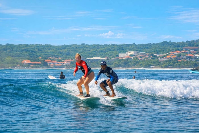 Bali/Sanur: clase de surf en grupo para todos los niveles con Rip Curl School