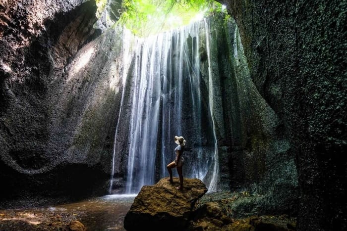 Discover Paradise Waterfalls