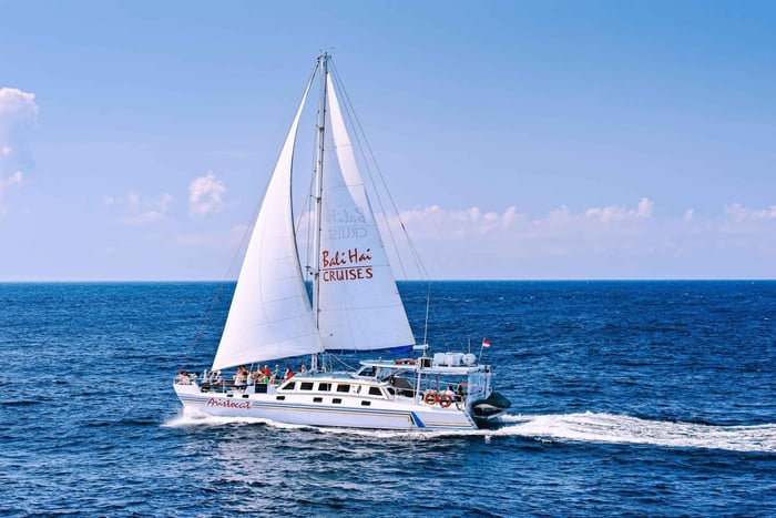 From Bali - Sailing Cruise Day Trip to Nusa Lembongan