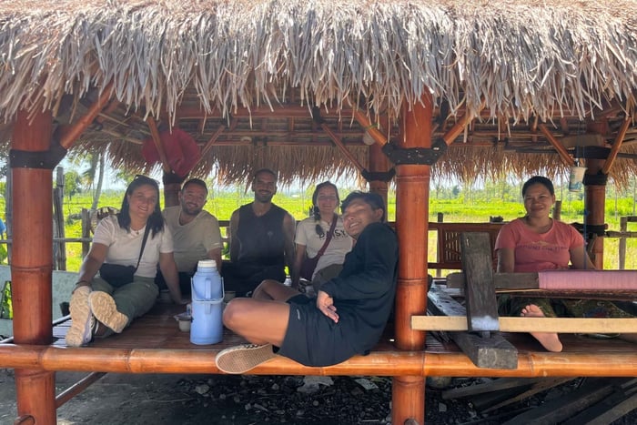 Lombok: Sukarara Village Guided Tour with Coffee & Tea