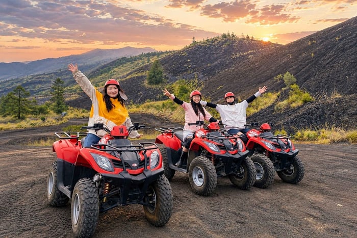 aventura en quad por la lava negra del monte Batur al atardecer